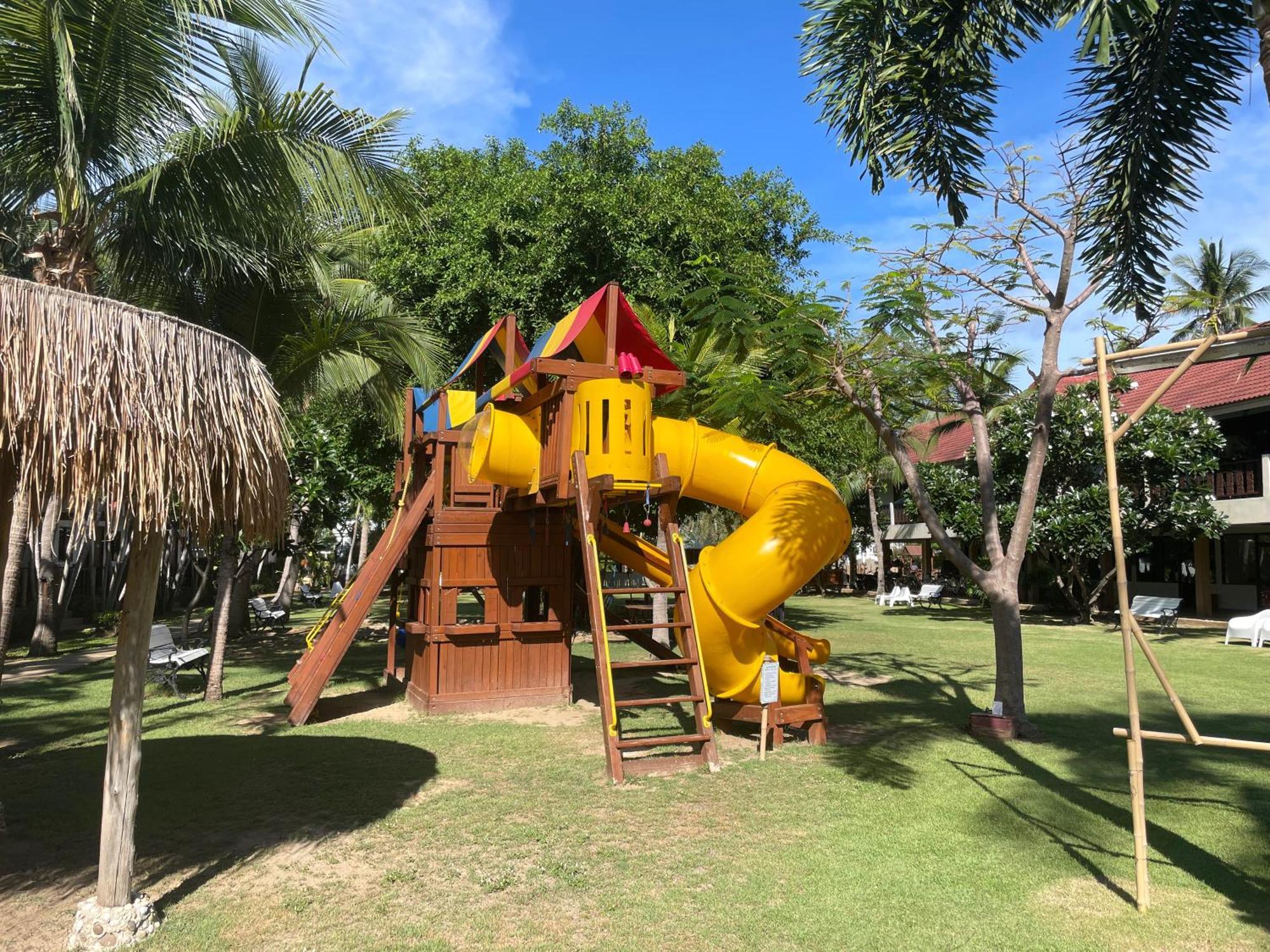 סאם רוי יוט Dolphin Bay Beach Resort מראה חיצוני תמונה
