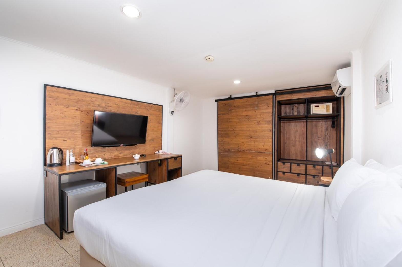 סאם רוי יוט Dolphin Bay Beach Resort מראה חיצוני תמונה