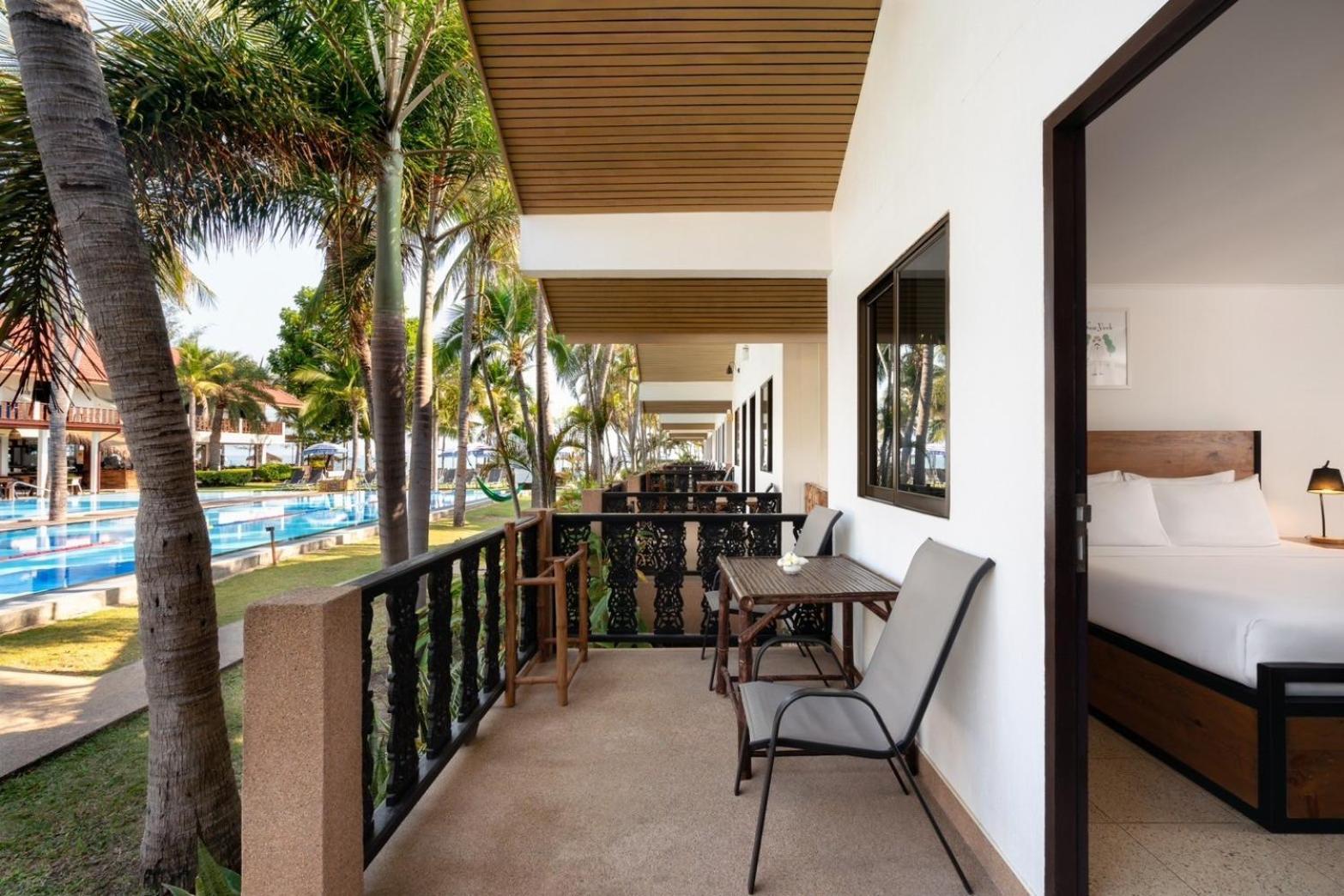 סאם רוי יוט Dolphin Bay Beach Resort מראה חיצוני תמונה